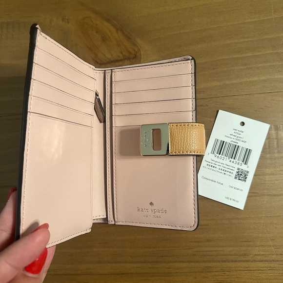 Kate Spade Wallet - Picture 3 of 4